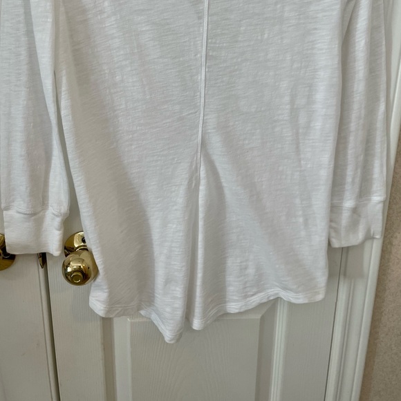 EXPRESS Sz M Sheer Button Down Shirt, ¾ Sleeves, V neck with 2 Sm Front Pockets - Picture 6 of 7